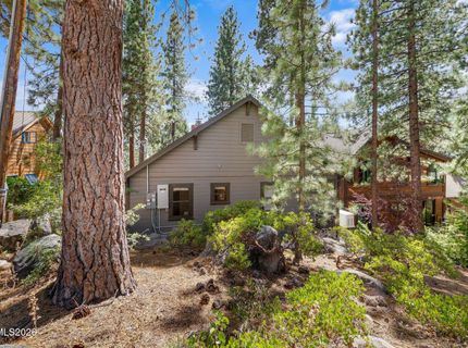 425 Lakeview Avenue, Zephyr Cove, NV 89448 Photo