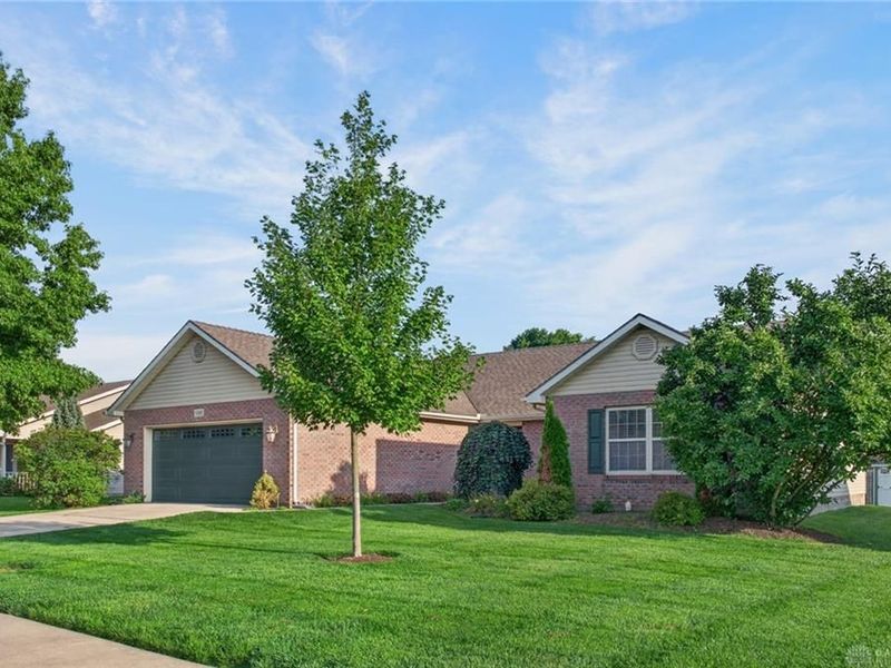 130 Union Ridge Drive, Englewood, OH 45322 Photo 2