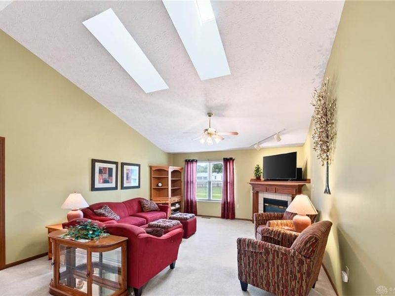 130 Union Ridge Drive, Englewood, OH 45322 Photo 3