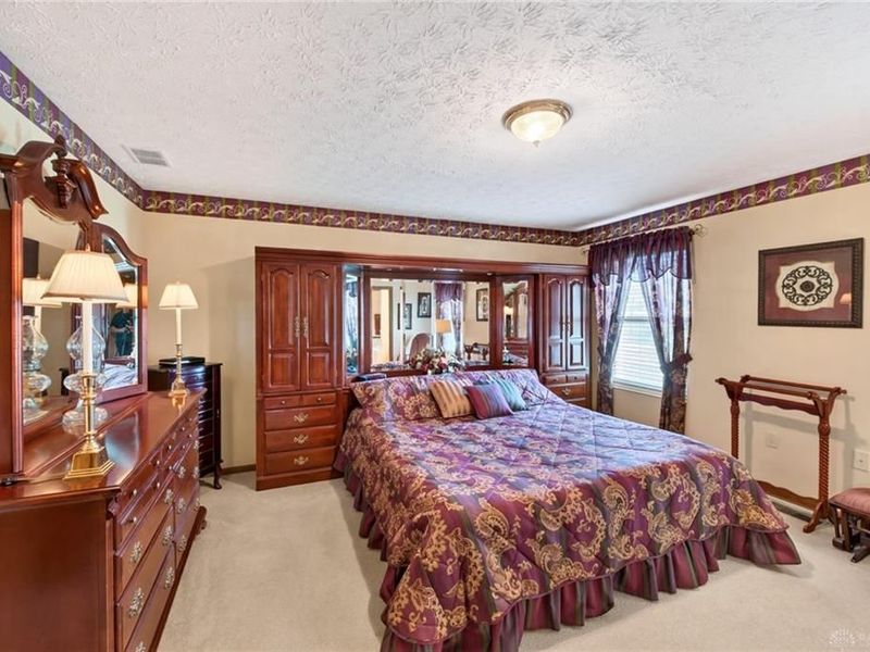 130 Union Ridge Drive, Englewood, OH 45322 Photo 9