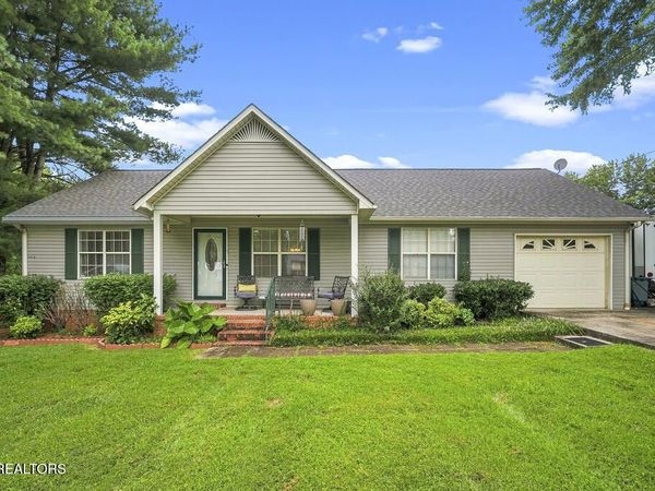 169 W Whitehall Rd , Cookeville, TN 38501