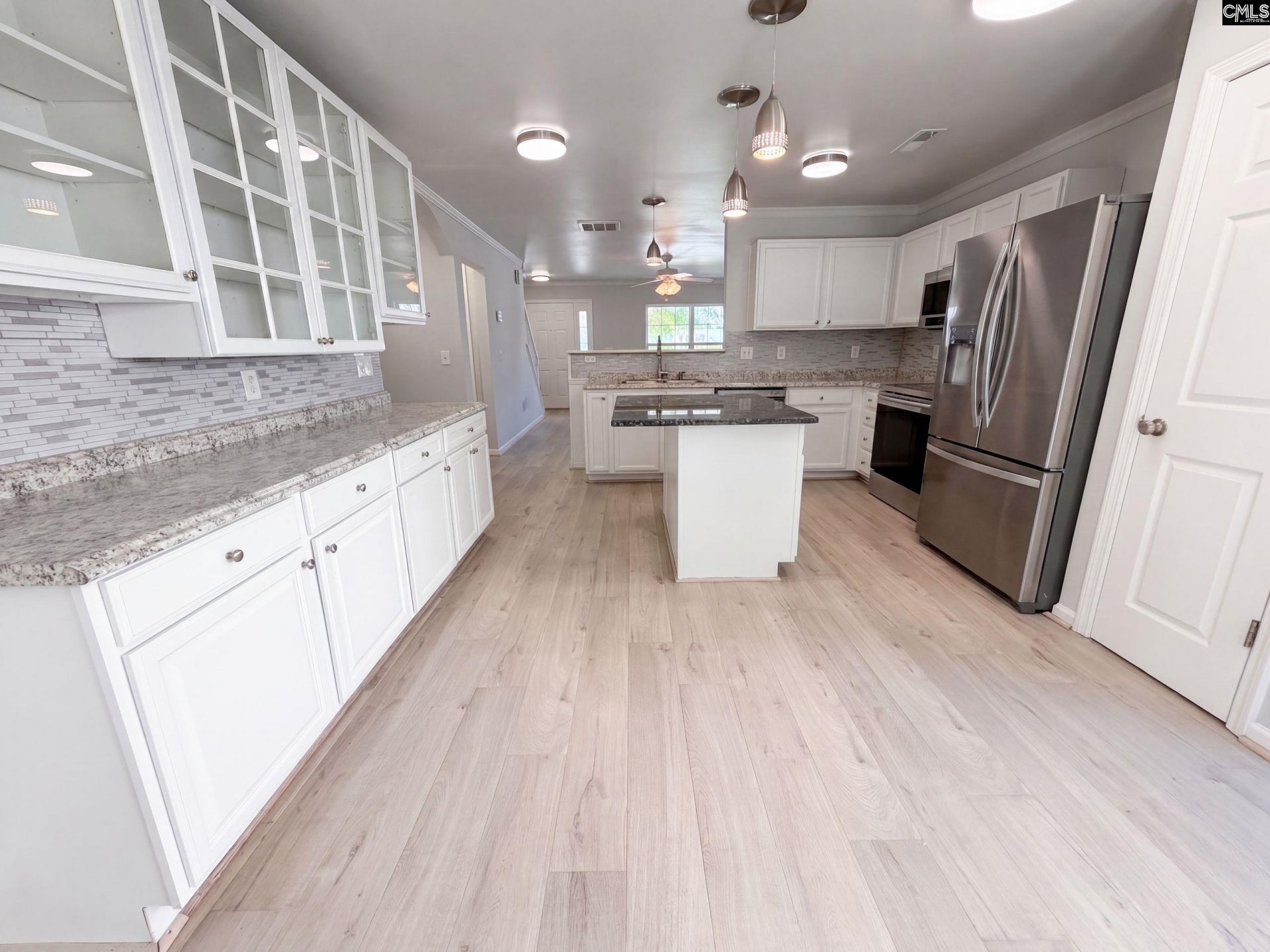 126 Red Pine Drive  Photo 6