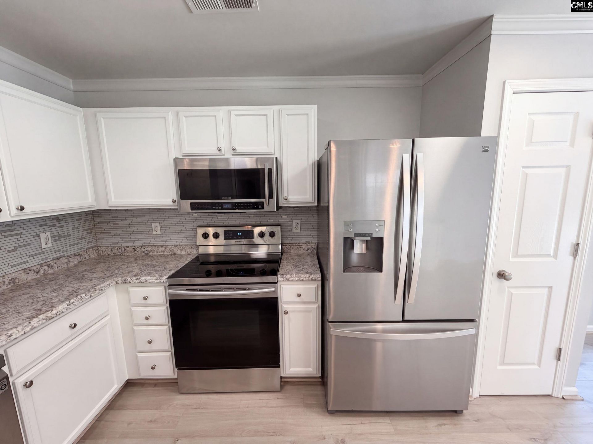 126 Red Pine Drive  Photo 8