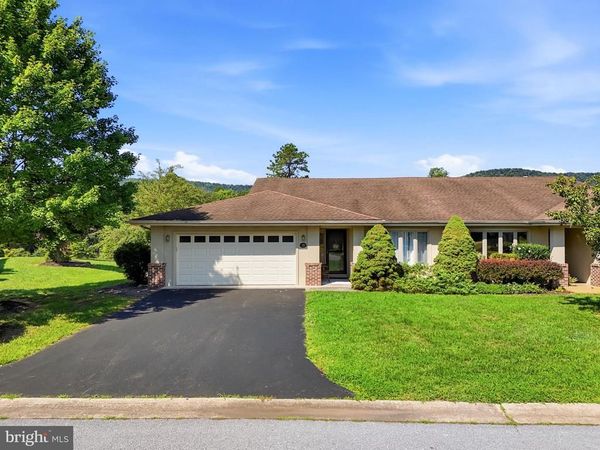 70 ARROWHEAD RDG , HEDGESVILLE, WV 25427