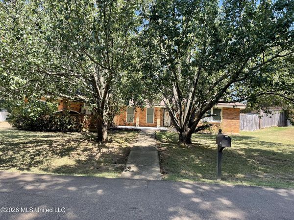 1620 Pope Circle, McComb, MS 39648
