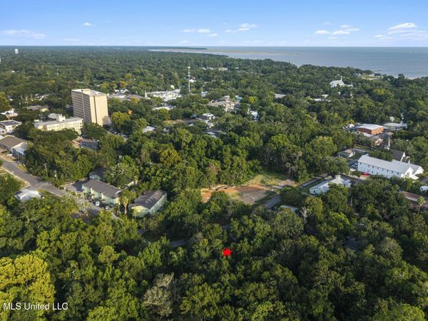 Rayburn Avenue, Ocean Springs, MS 39564