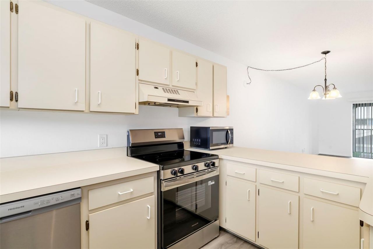 6033 34th Street W, Unit 26, Bradenton, FL 34210 Photo