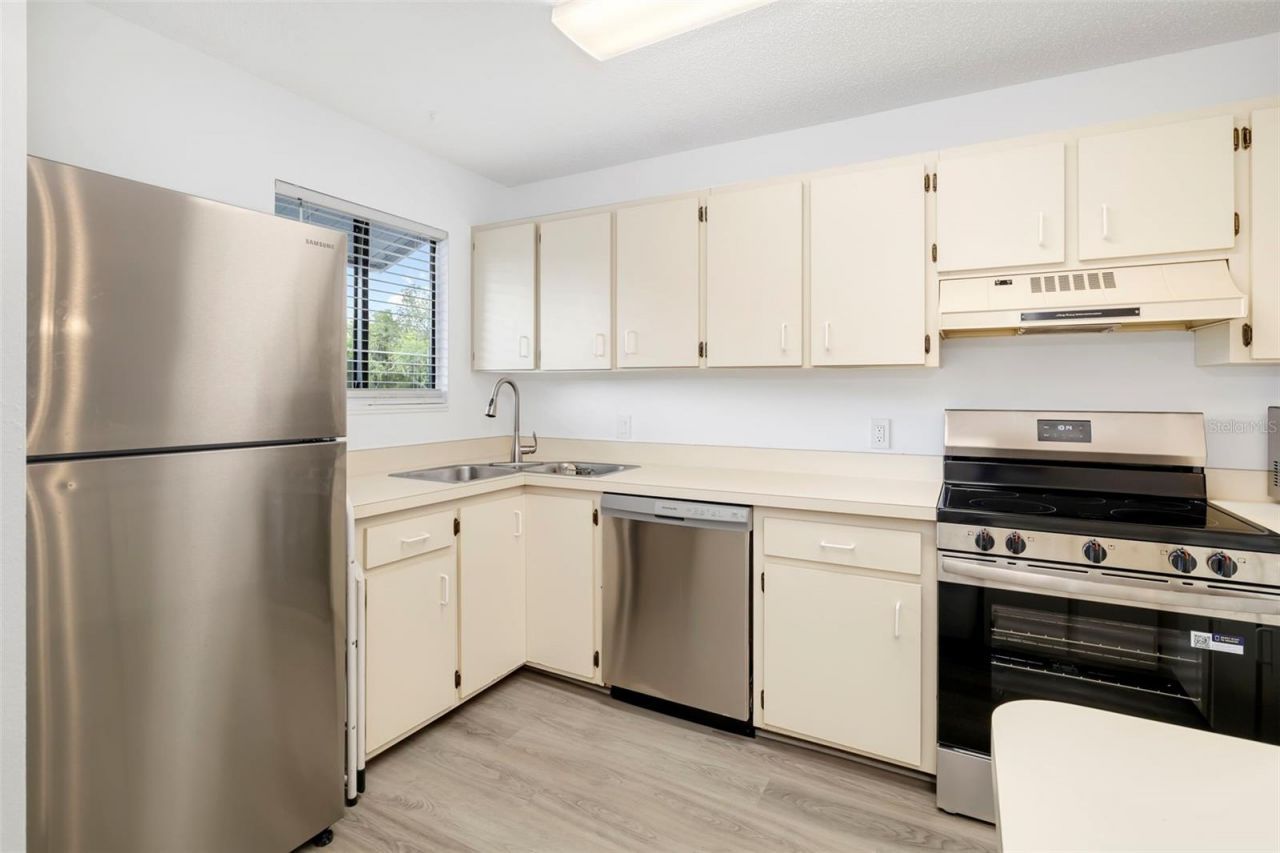 6033 34th Street W, Unit 26, Bradenton, FL 34210 Photo