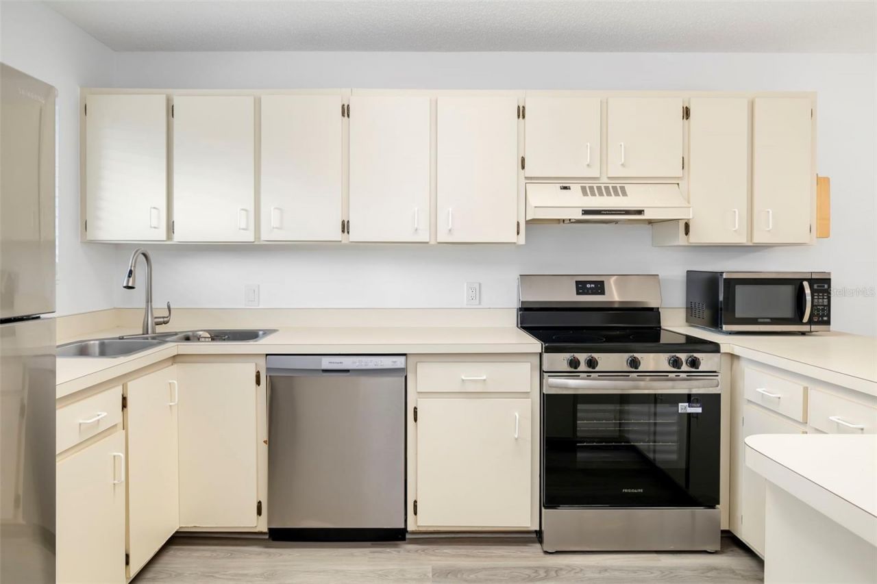 6033 34th Street W, Unit 26, Bradenton, FL 34210 Photo