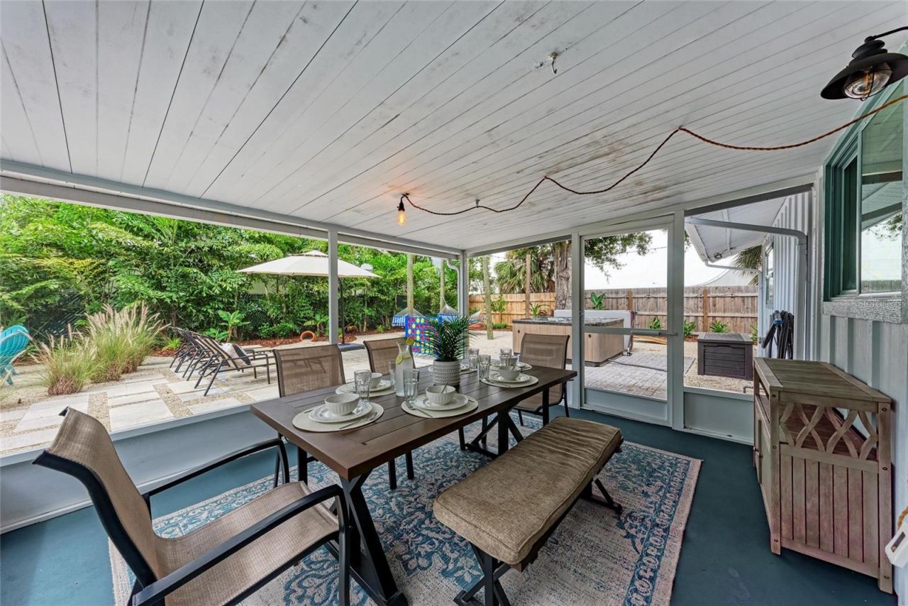 2304 Bahia Vista Street , Sarasota, FL 34239 Photo