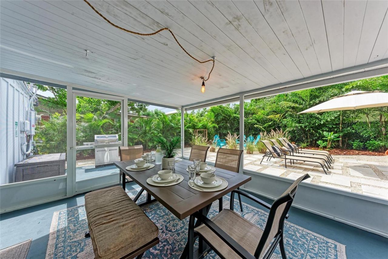 2304 Bahia Vista Street , Sarasota, FL 34239 Photo