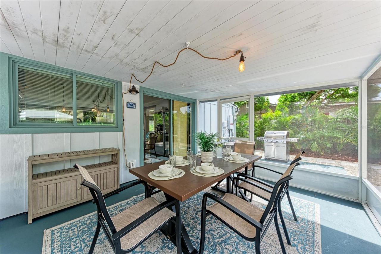 2304 Bahia Vista Street , Sarasota, FL 34239 Photo