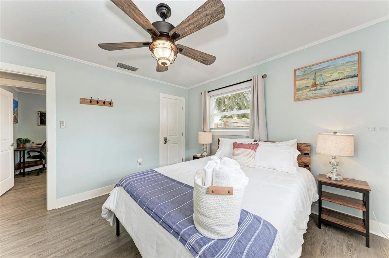 2304 Bahia Vista Street , Sarasota, FL 34239 Photo