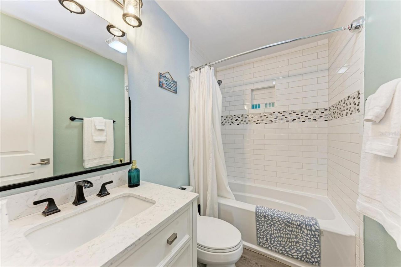 2304 Bahia Vista Street , Sarasota, FL 34239 Photo