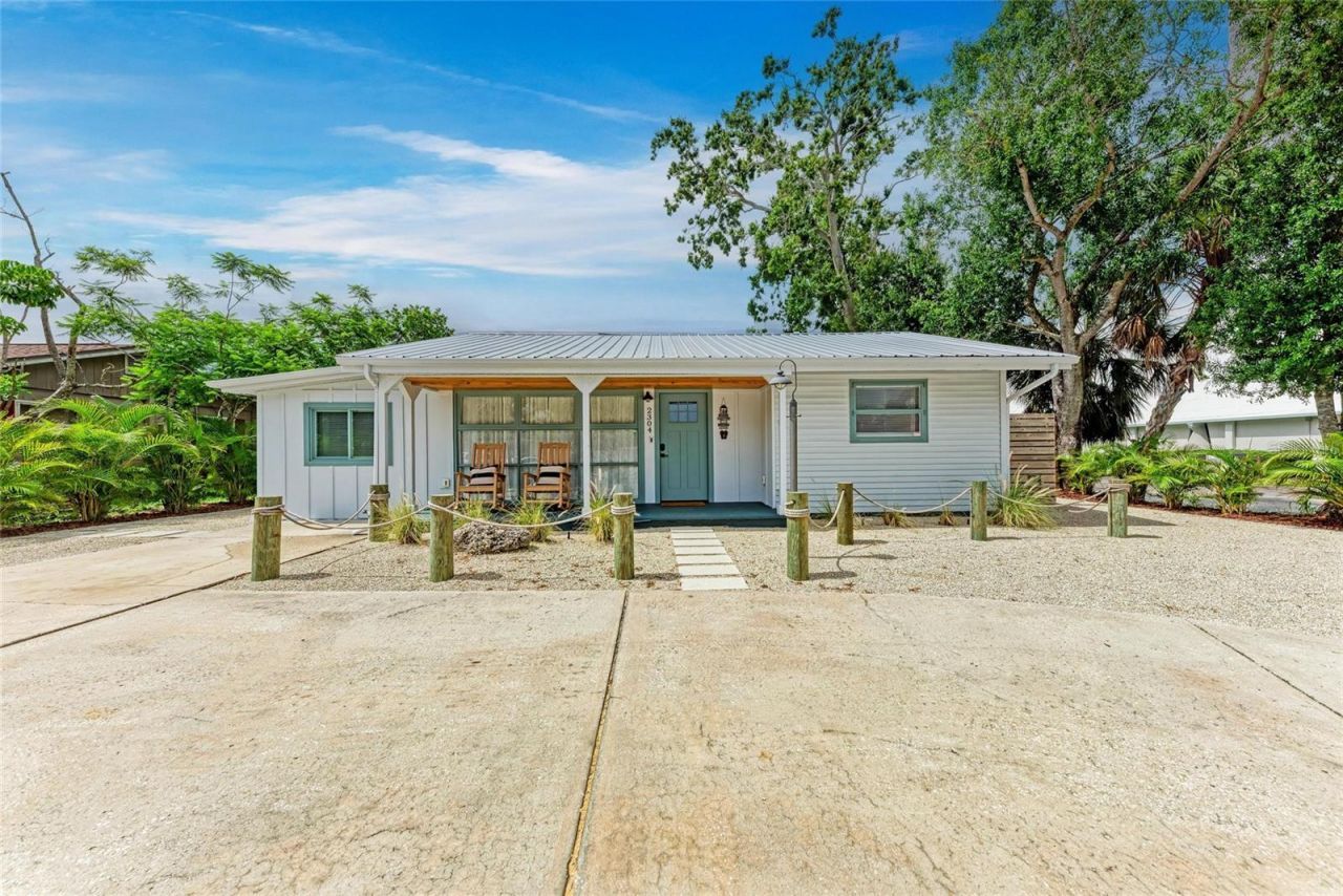 2304 Bahia Vista Street , Sarasota, FL 34239 Photo
