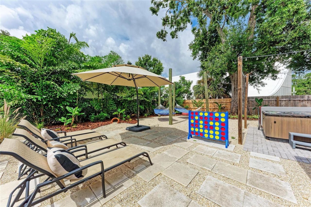 2304 Bahia Vista Street , Sarasota, FL 34239 Photo
