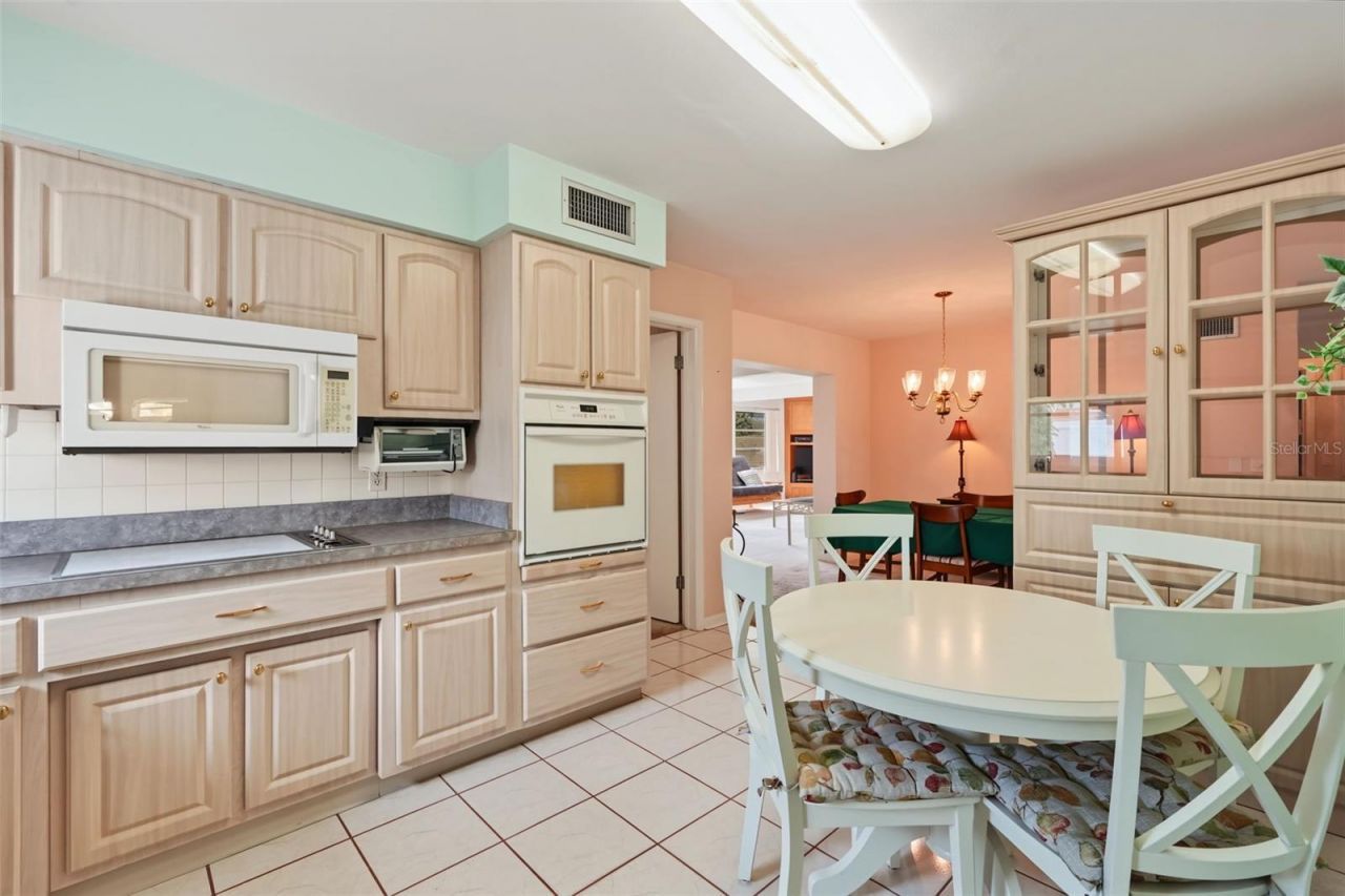981 Stephen Foster Drive, Largo, FL 33771 Photo