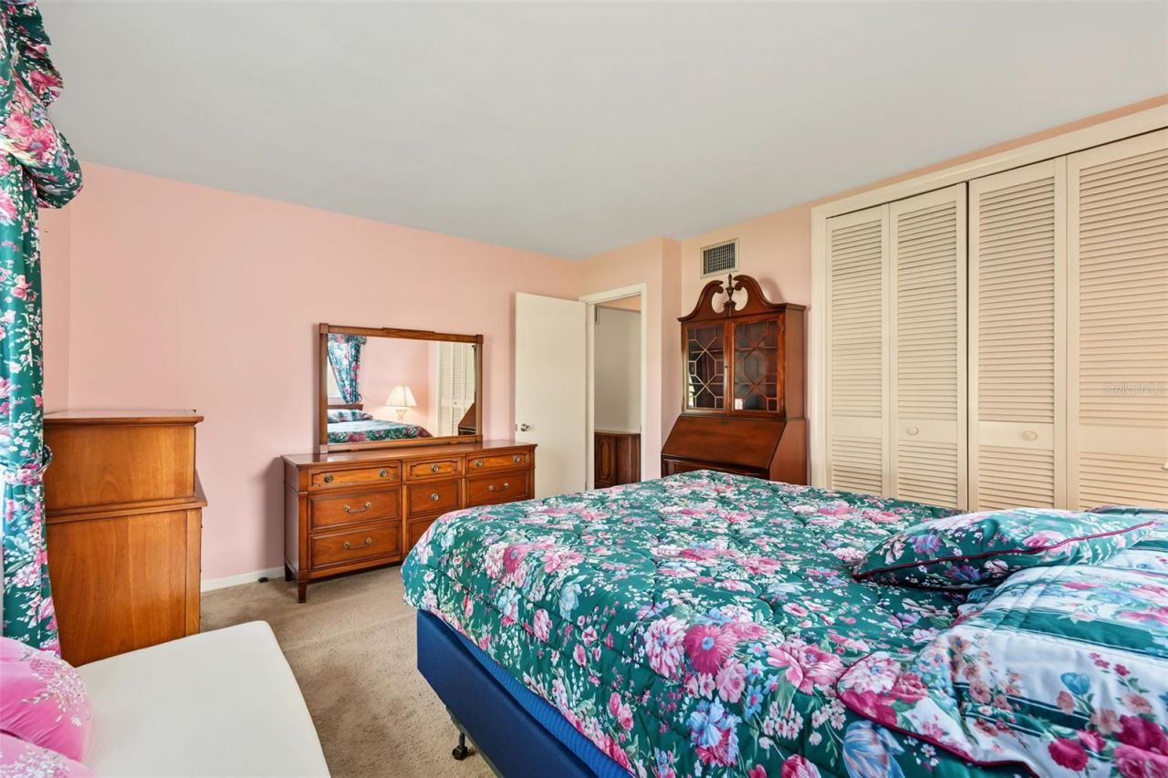 981 Stephen Foster Drive, Largo, FL 33771 Photo