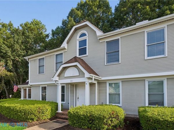 601 Bridge Crossing , Unit D, Yorktown, VA 23692