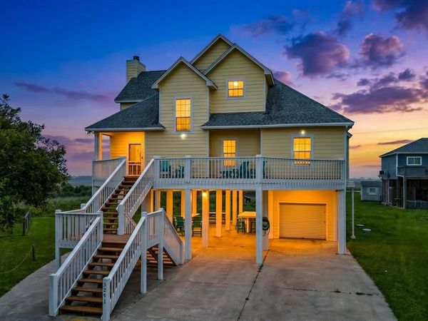 3241 Castle Drive , Port Bolivar, TX 77650