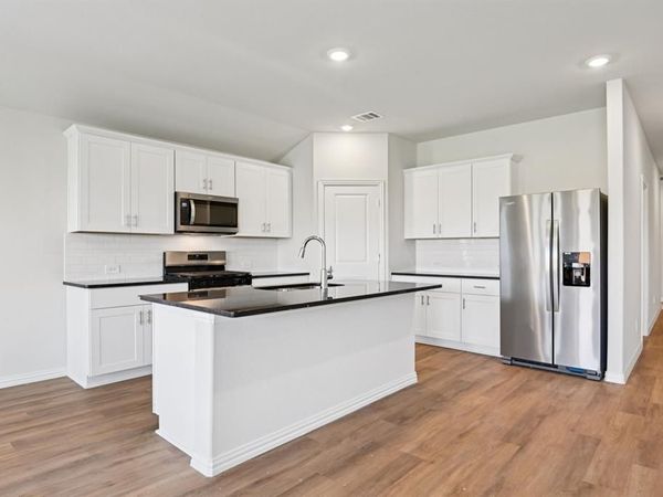 1581 Coldwater Way, Crandall, TX 75114