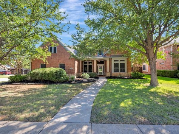 956 Water Oak Drive, Grapevine, TX 76051