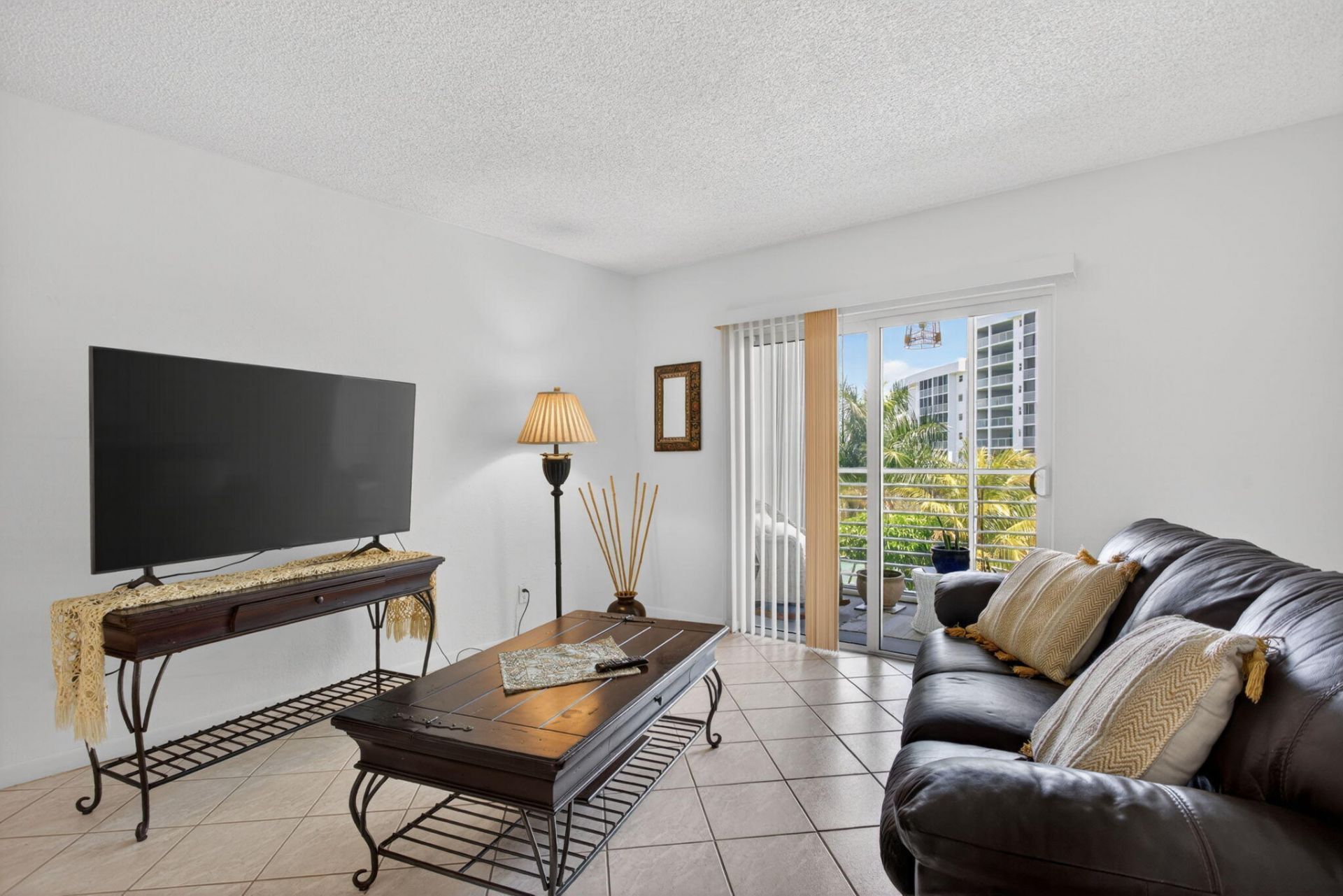2731 NE 14th St Causeway, Unit 405, Pompano Beach, FL 33062 Photo