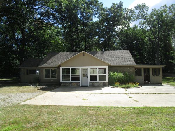 4731 S Straits Highway, Indian River, MI 49749