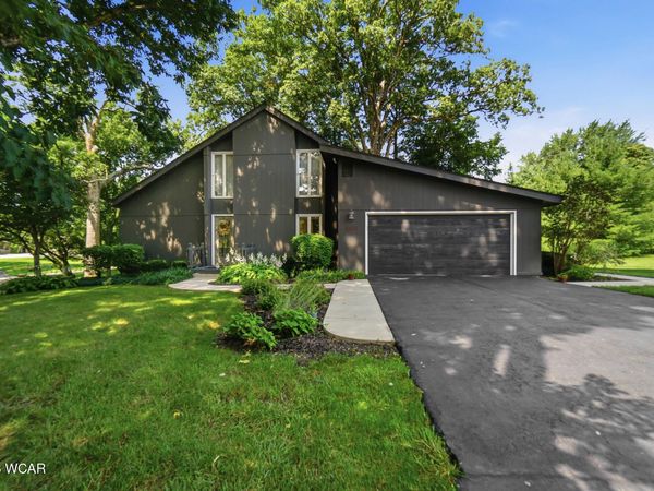 2600 Shoreline Drive, Lima, OH 45805