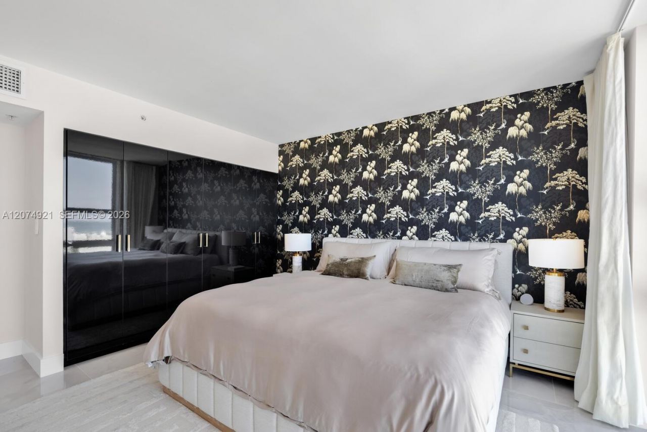 90 Alton Rd, Unit 2207, Miami Beach, FL 33139 Photo