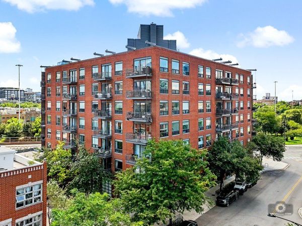859 W ERIE Street, Unit 303, Chicago, IL 60642