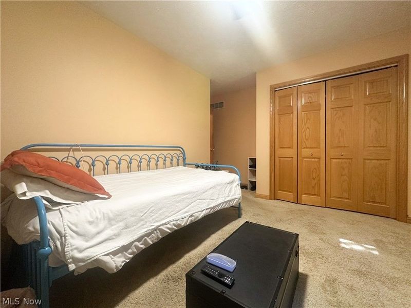 11 Mohawk Drive, Girard, OH 44420 Photo 33