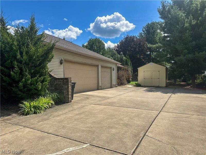 11 Mohawk Drive, Girard, OH 44420 Photo 46