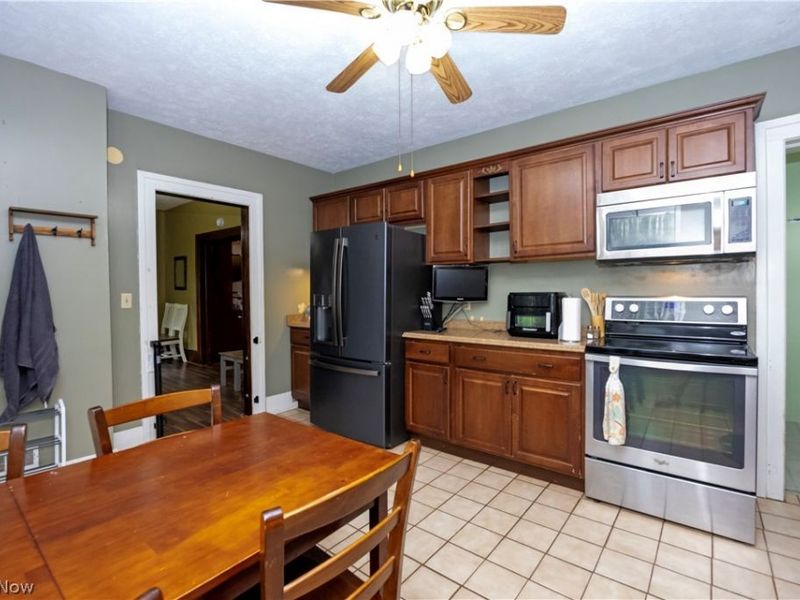 125 E Walnut Street, Ashland, OH 44805 Photo 27