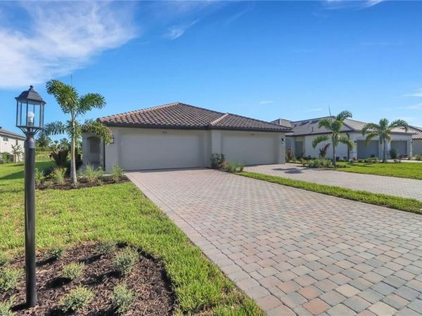 19592 Hinkley DR , ESTERO, FL 33928