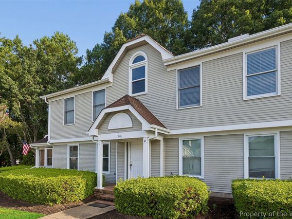 601 Bridge Crossing , Unit D, Yorktown, VA 23692
