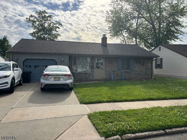 492 Booth Ct, Rahway, NJ 07065