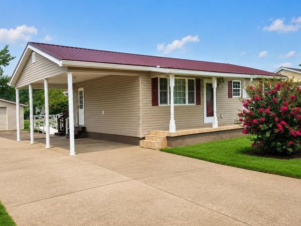 82 Hagley Drive, Lesage, WV 25539