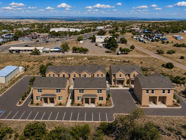 19 Walker Road, Edgewood, NM 87015