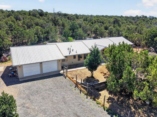 51 Crestview Road , Edgewood, NM 87015