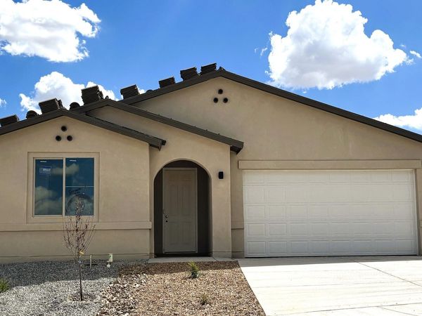 2112 Viviane Loop NE, Rio Rancho, NM 87144
