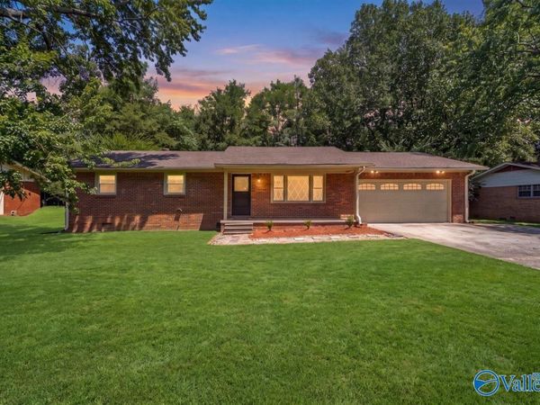 2620 Skyline Drive NW, Huntsville, AL 35810