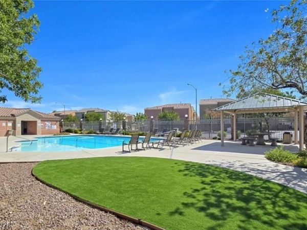 6597 Roundstone Bog Avenue, Las Vegas, NV 89139
