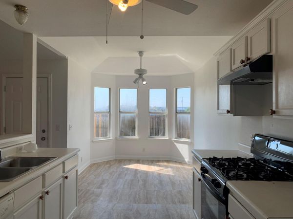 210 Evergreen CIR, Georgetown, TX 78626