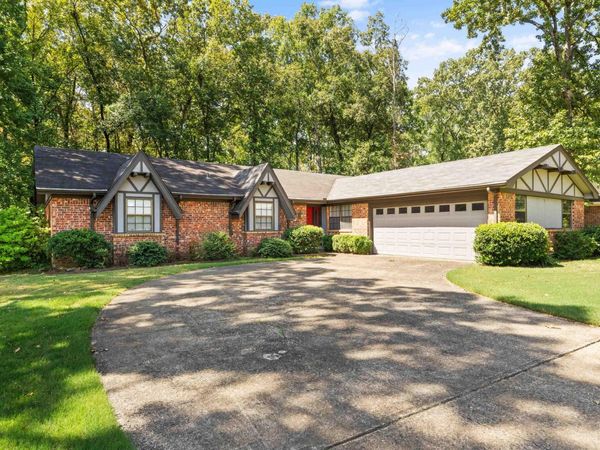 25 White Oak Drive , Conway, AR 72034