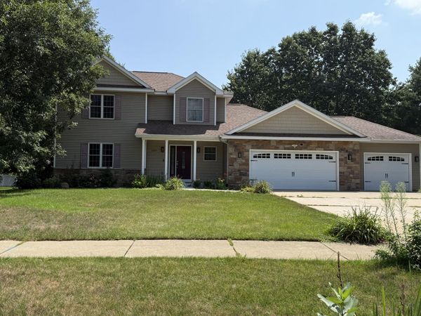 7977 Interlochen Street, Kalamazoo, MI 49009