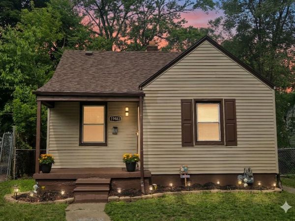 19483 Rosemont Avenue, Detroit, MI 48219