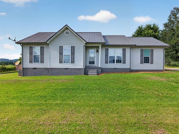 397 Charlie Hickey Rd, Sparta, TN 38583