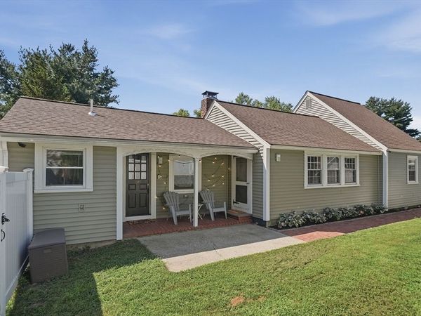 35 Edgewater Drive, Blackstone, MA 01504
