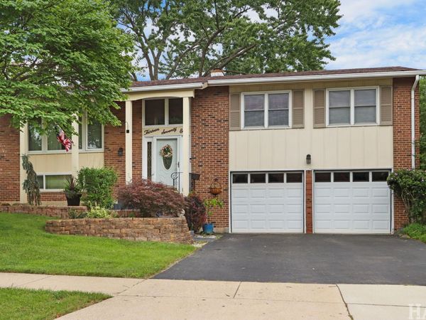 1378 Volkamer Trail , Elk Grove Village, IL 60007